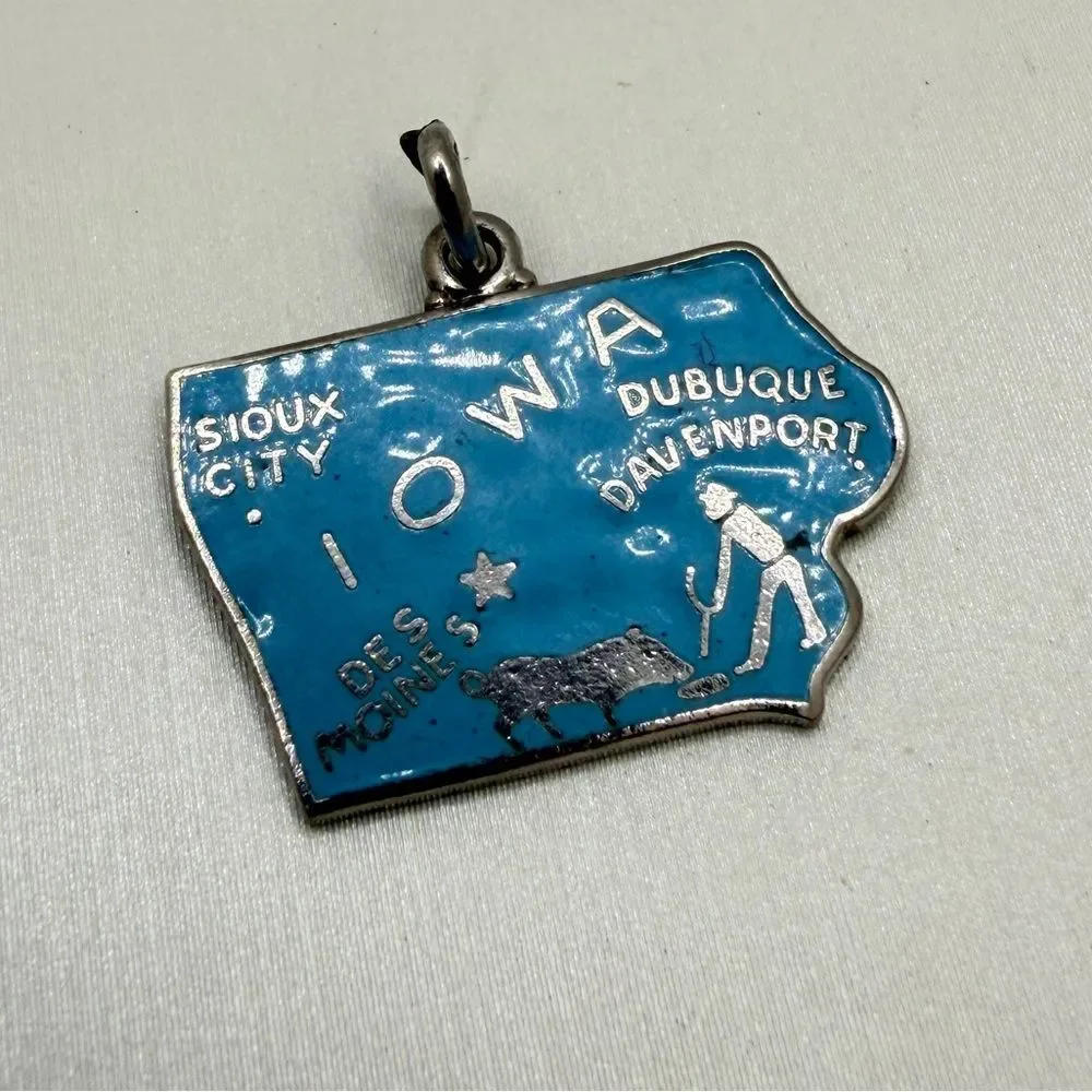 Vintage Wells Sterling Silver IOWA w/ blue‎ enamel state charm/pendant!